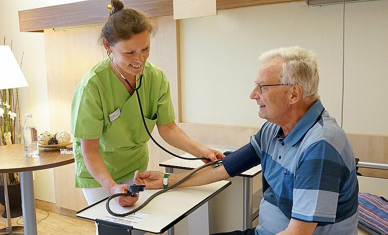 Reha Genehmigt Wann Meldet Sich Die Klinik www.hessing-kliniken.de