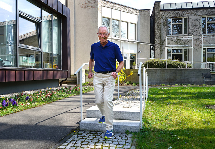 Freude an der Bewegung mit Hüftendoprothese Wieder Freude an Bewegung mit Hüftendoprothese